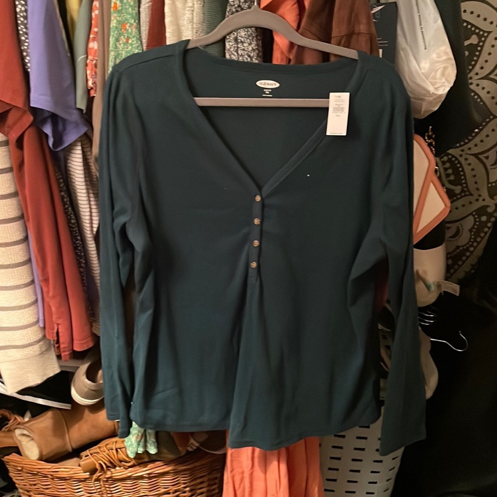 Old Navy Long Sleeve Slim Fit Henley